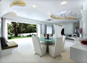 DH[11] | Image © SPIRIT