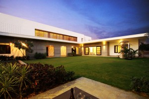 PH[12] | Photo By Tejas Shah